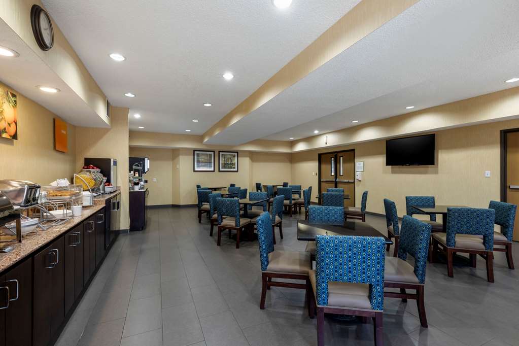 Comfort Suites DFW Airport - photo 28
