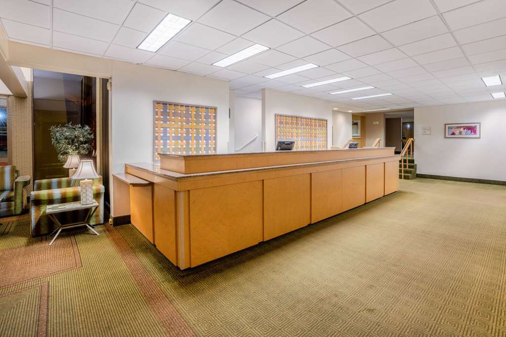 La Quinta Inn & Suites by Wyndham Seattle Sea Tac Airport - photo 5