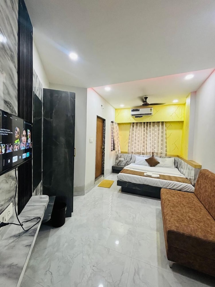 Hotel G7 - carbon neutral hotel in Indore