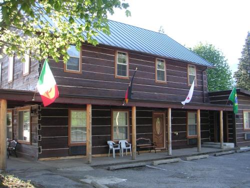 North Cascades Inn - photo 2