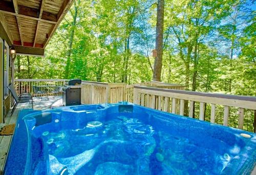 Happy Trails Hot Tub In Pigeon Forge Near Strip Hot Tub WIFI - photo 8