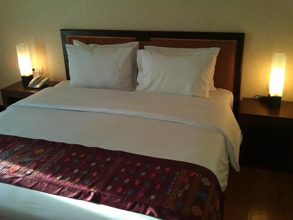 Sutanraja Hotel Convention & Recreation — 4-Star Luxury Hotel in Manado, Indonesia