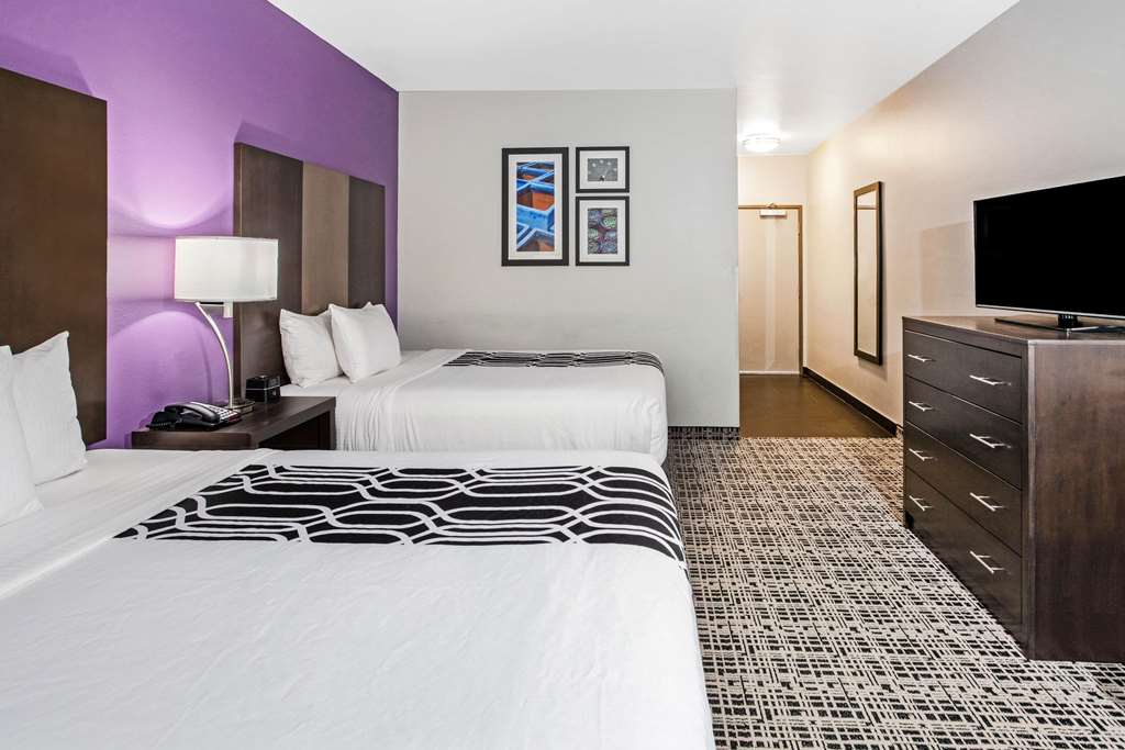 La Quinta Inn & Suites by Wyndham Lubbock South - photo 36