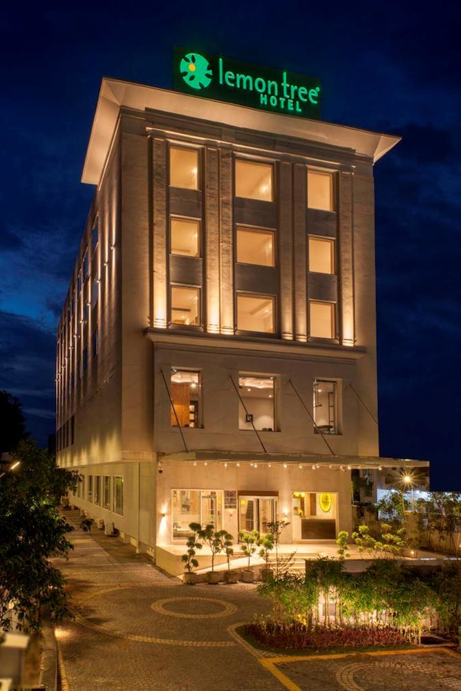Lemon Tree Hotel Lucknow in Lucknow, India