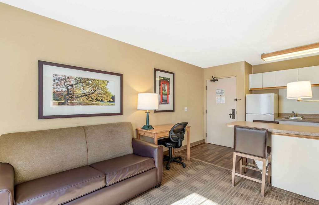 Extended Stay America Select Suites Chicago Naperville East - photo 34