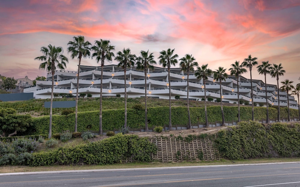 The Encinitan Hotel & Suites - carbon neutral hotel in Encinitas