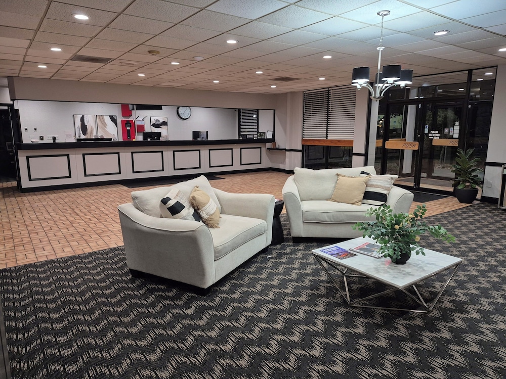 Abilene Whitten Inn - photo 2