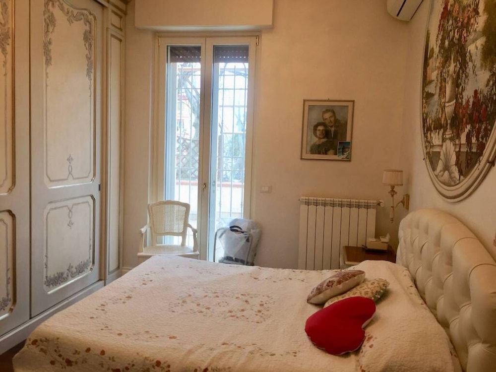 The Wonderful Suite — 4-Star Luxury Hotel in Lido Di Ostia, Italy