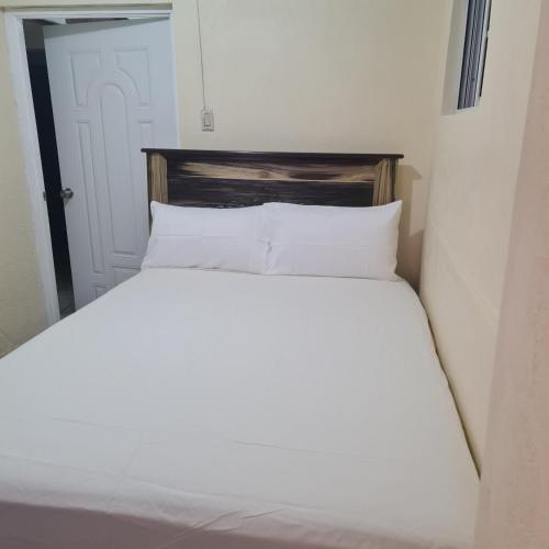 Paradise place grande view room in Unknown City, Jamaica