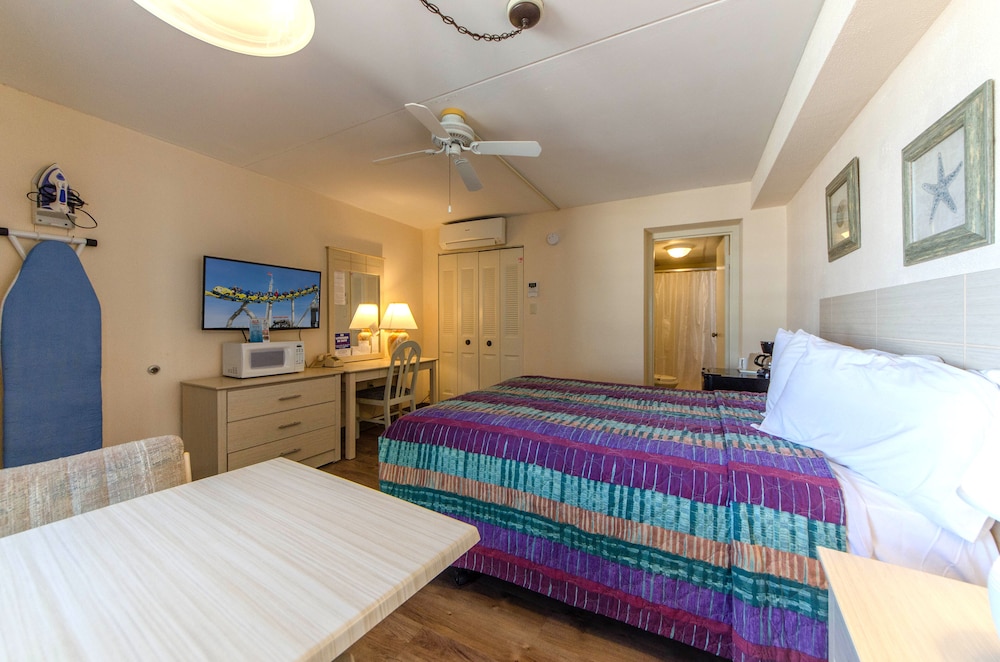 Royal Hawaiian Motel - photo 6