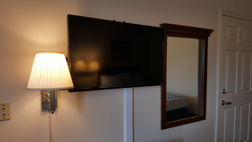 Flamingo Inn - photo 13