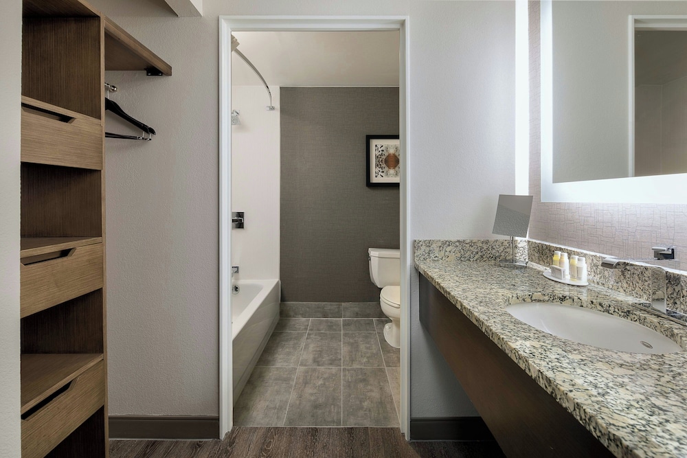 Courtyard by Marriott Fort Worth Downtown Blackstone - photo 26