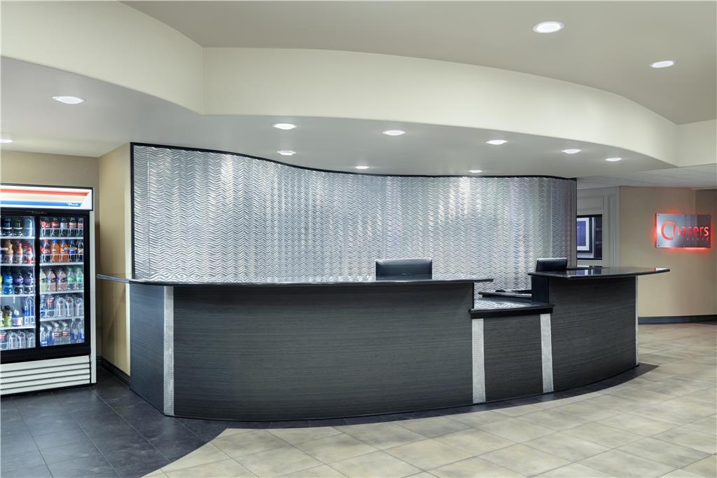 Best Western Premier Crown Chase Inn & Suites - photo 35