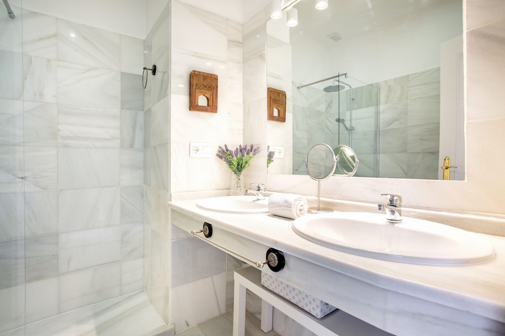 Genteel Home Salvador Terrace — 4-Star Luxury Hotel in Sevilla, Spain