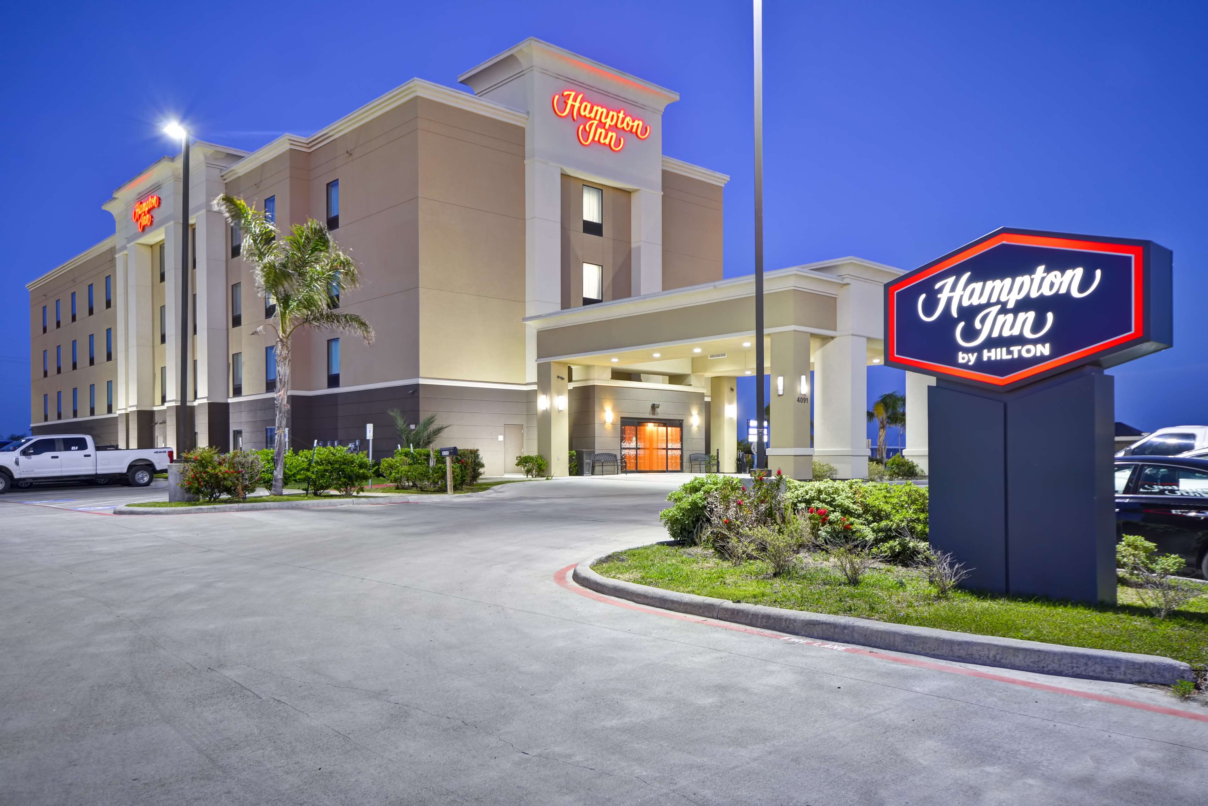 Hampton Inn Kenedy - photo 2