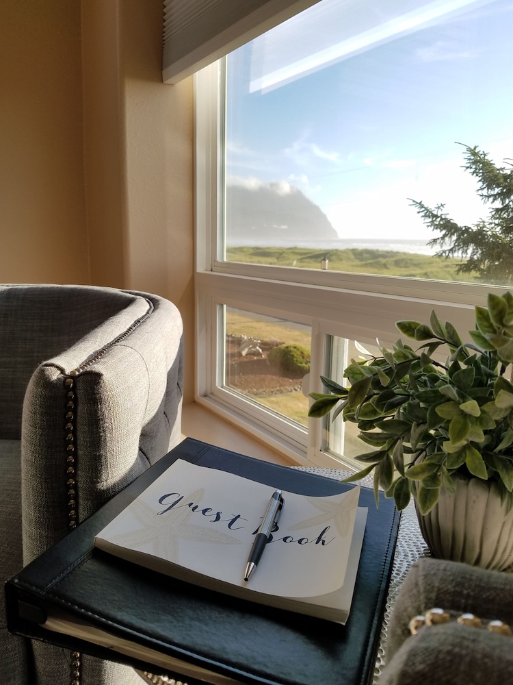 Seaside Oceanfront Inn - photo 99