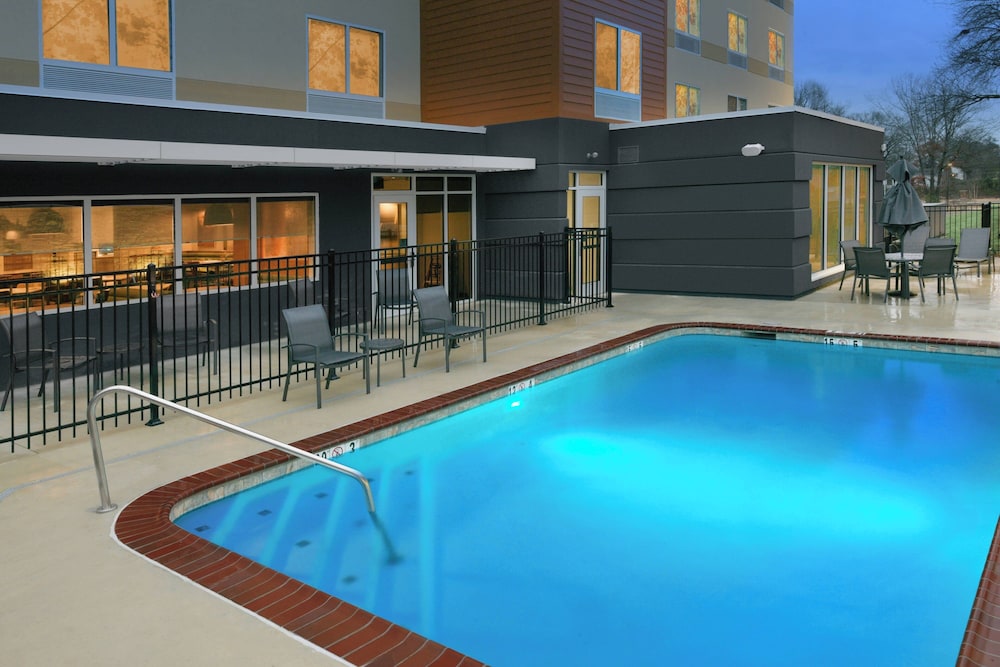 Fairfield Inn & Suites by Marriott El Dorado - photo 10