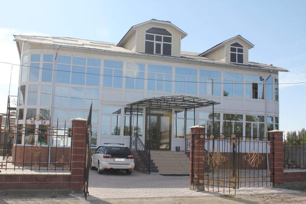 Altamira - carbon neutral hotel in Karakol