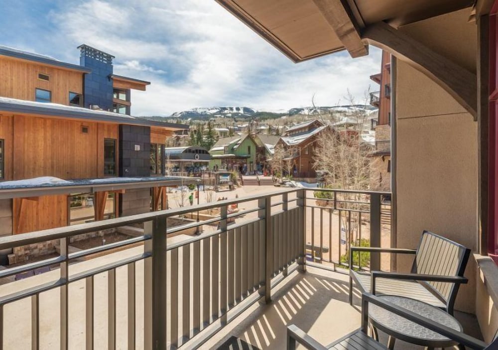 Luxury Ski in Ski out 1 Bedroom Colorado Resort Vacation Rental in the Heart of Snowmass Base Village - photo 12