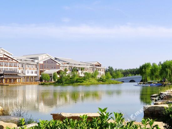 Debai Hot Spring Resort — hotel in Nancheng