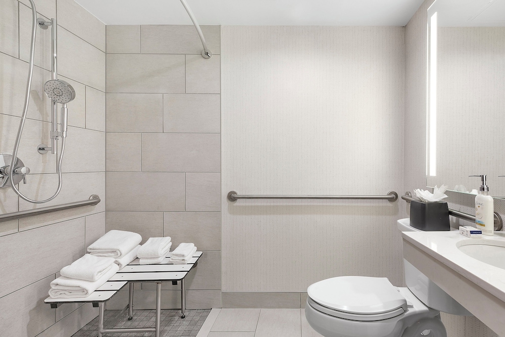 Holiday Inn Manhattan 6th Ave Chelsea by IHG - photo 11