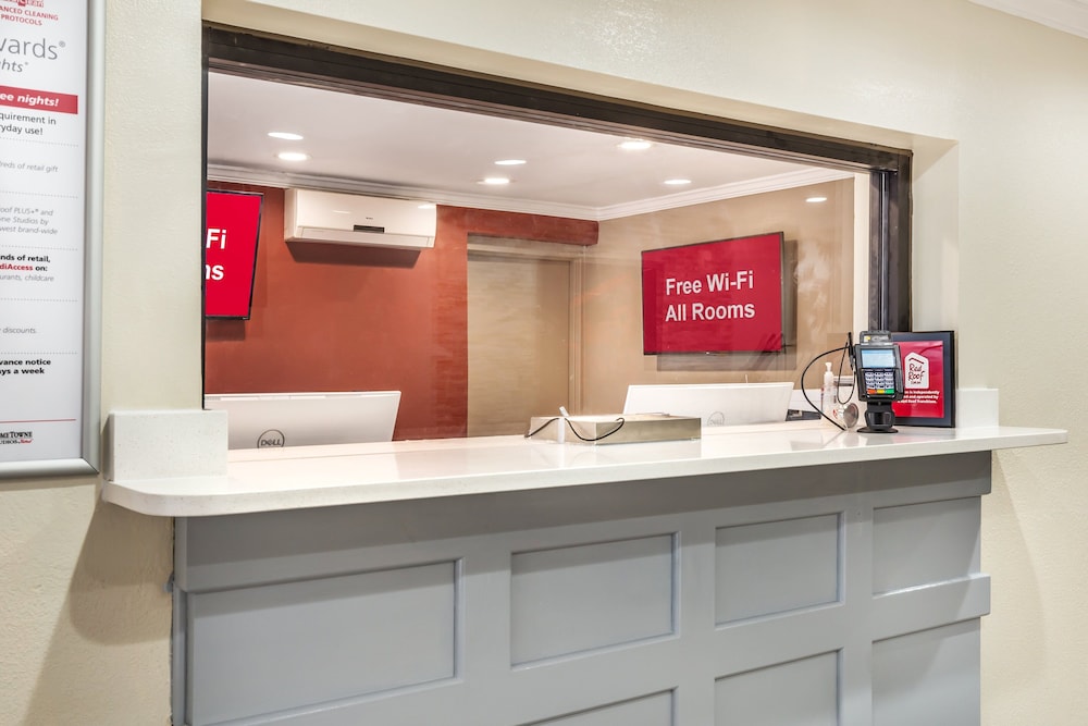 Red Roof Inn Raleigh - photo 4