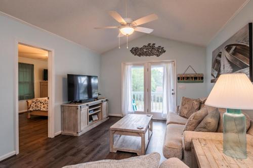 La Isla Bonita by Oak Island Accommodations - photo 44