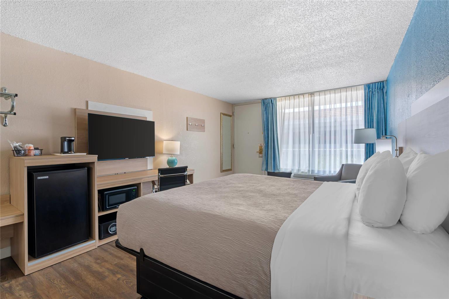 Quality Inn & Suites Conference Center - photo 16