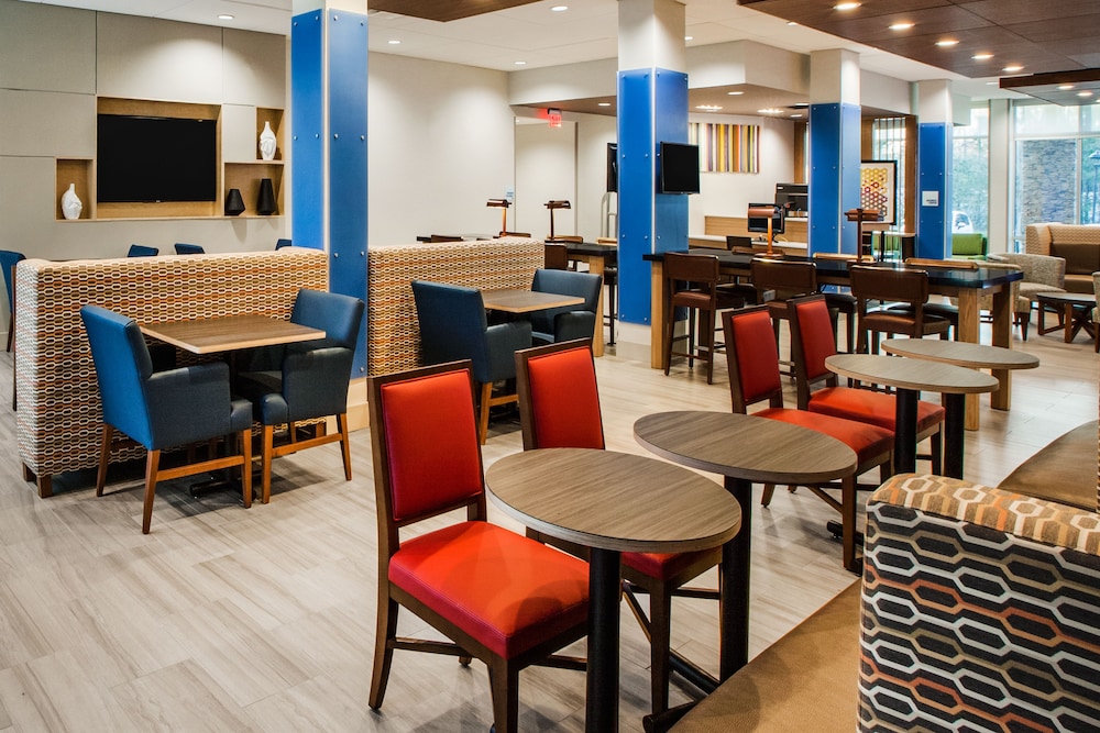 Holiday Inn Express Hotel & Suites Sparta by IHG - photo 42