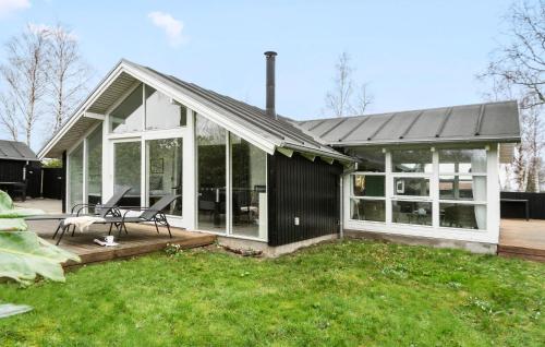 2 Bedroom Nice Home In Juelsminde — 4-Star Luxury Hotel in Juelsminde, Denmark