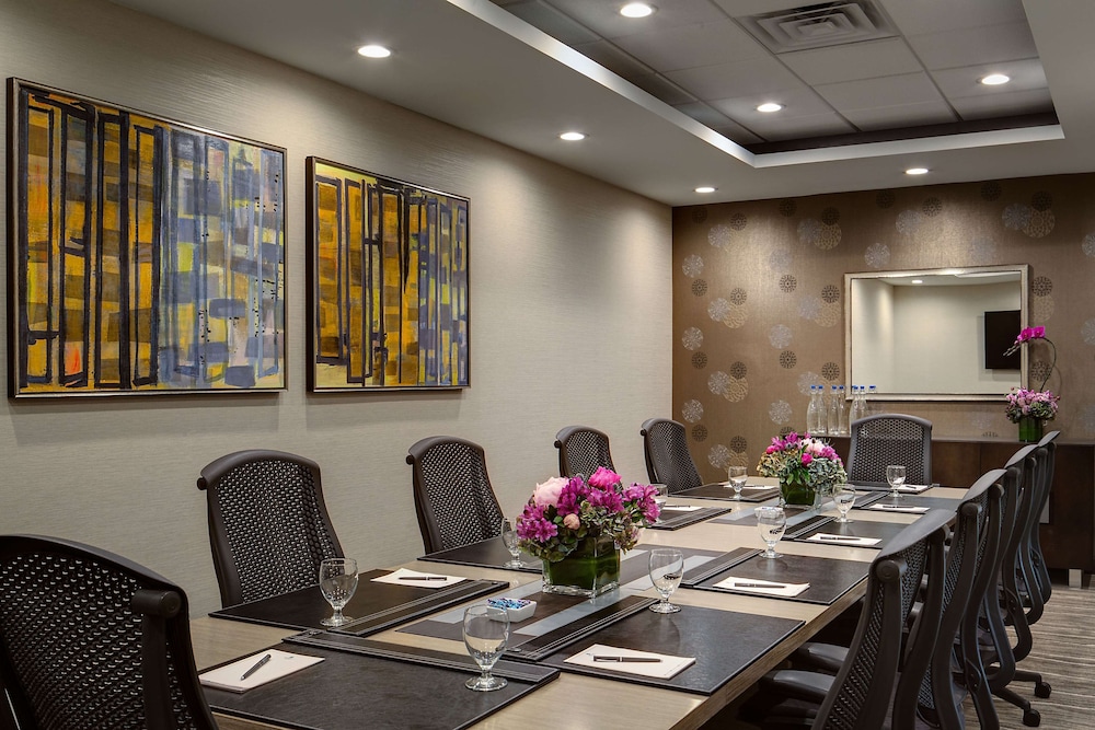 Embassy Suites by Hilton Dallas Love Field - photo 41