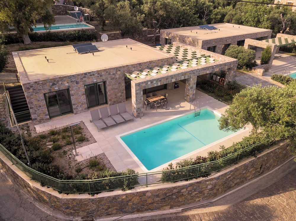 Ouzo Stone House 2 with private pool — 4-Star Luxury Hotel in Plomari, Greece