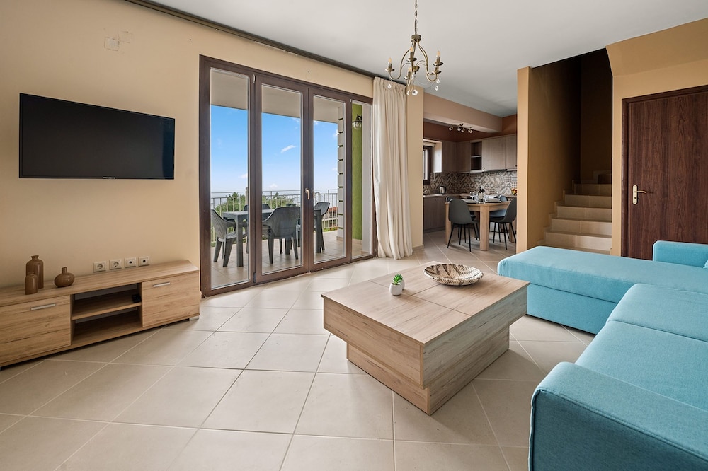 Lakis Residence — 4-Star Luxury Hotel in Kefalonia, Greece