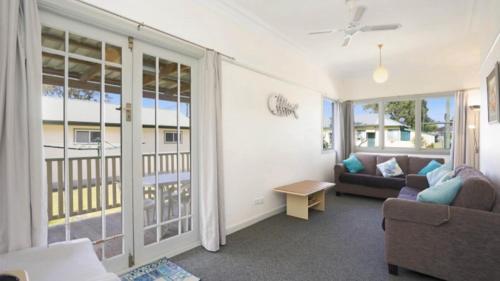 Beachhouse Barrenjoey Ettalong Beach — Ettalong Beach