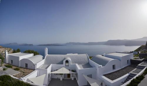 Akrotiri Private Residence — 5-Star Luxury Hotel in Fira, Greece
