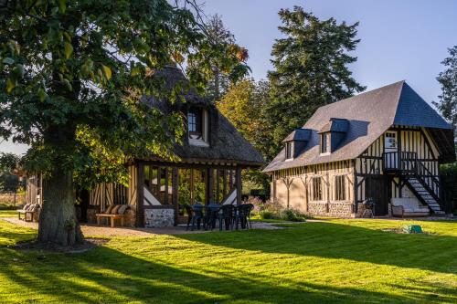 Maisons Pommes - carbon neutral hotel in Ablon