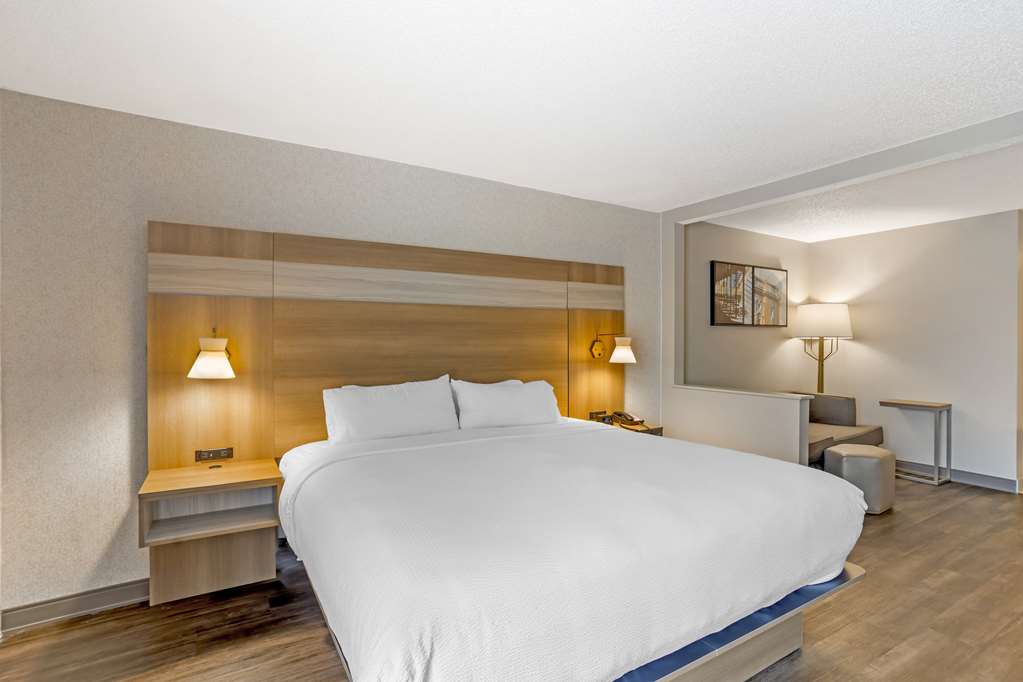 Best Western Plus Heritage Rail Inn Suites - photo 30