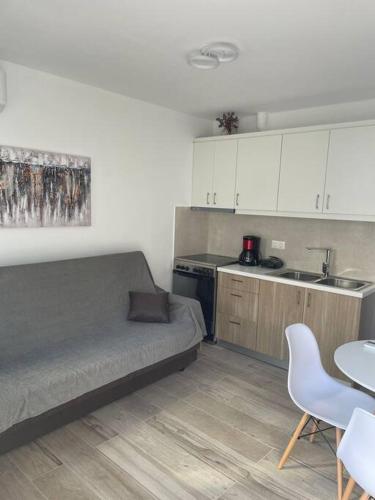 Enastron Cozy & Quiet Apartment — 4-Star Luxury Hotel in Irakleion, Greece