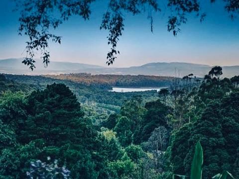 Villa with SPA And Breathtaking Views of Dandenong Ranges — 4-Star Luxury Hotel in Kalorama, Australia