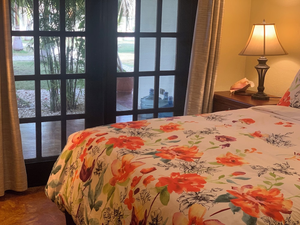 Royale Manor — Corozal — photo 3