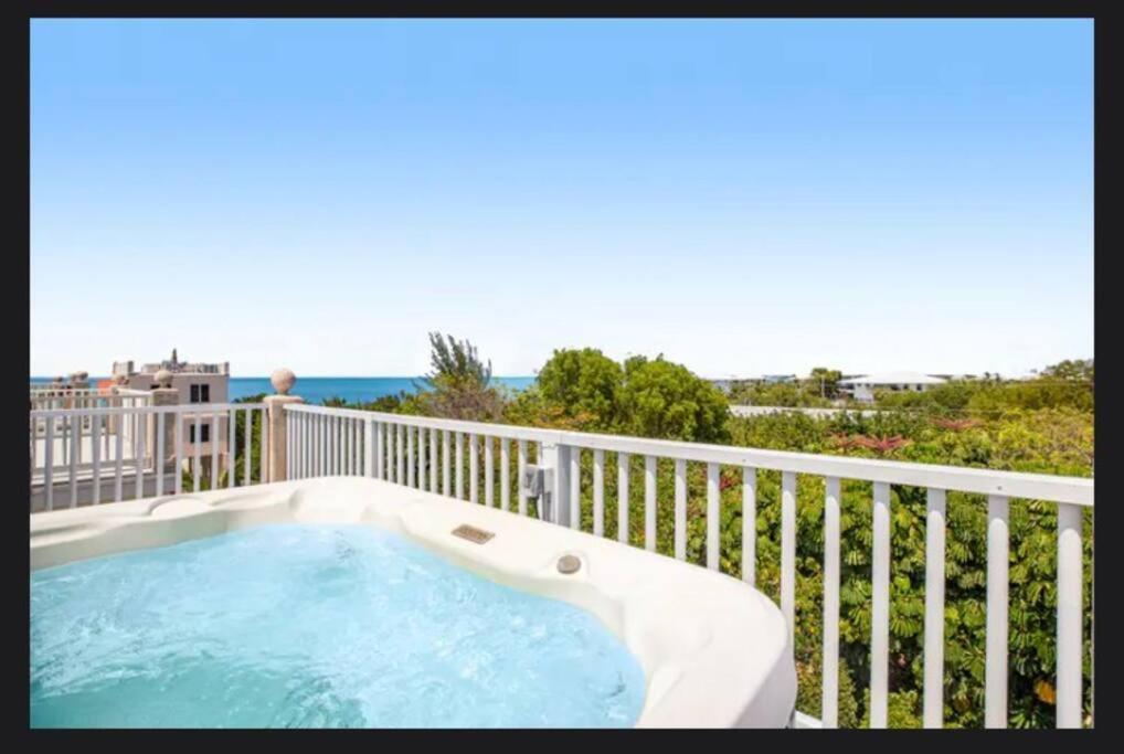 Florida Keys Wellness Gem — 4-Star Luxury Hotel in Marathon, United States