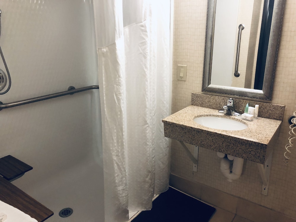 Wingate by Wyndham Ashland - photo 11