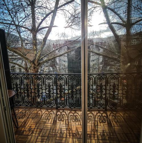 SoLoLiKE Appartment with Balcony N 24