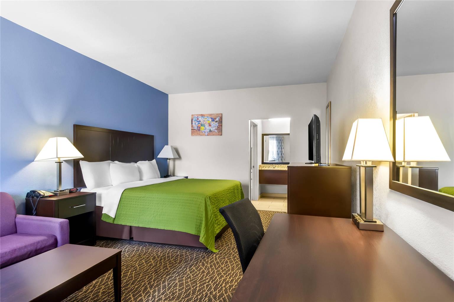 Econo Lodge Bryan TX - photo 9