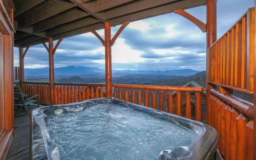 Viewtopia - carbon neutral hotel in Sevierville