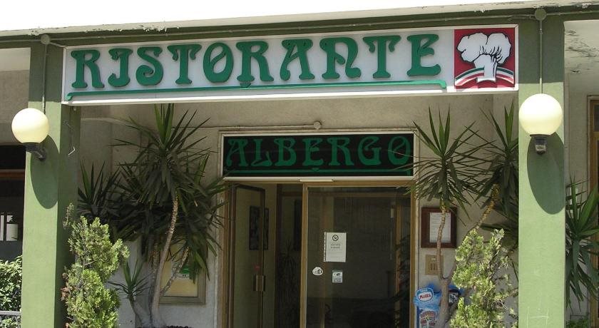 Albergo Tenda Verde — hotel in Falconara Marittima