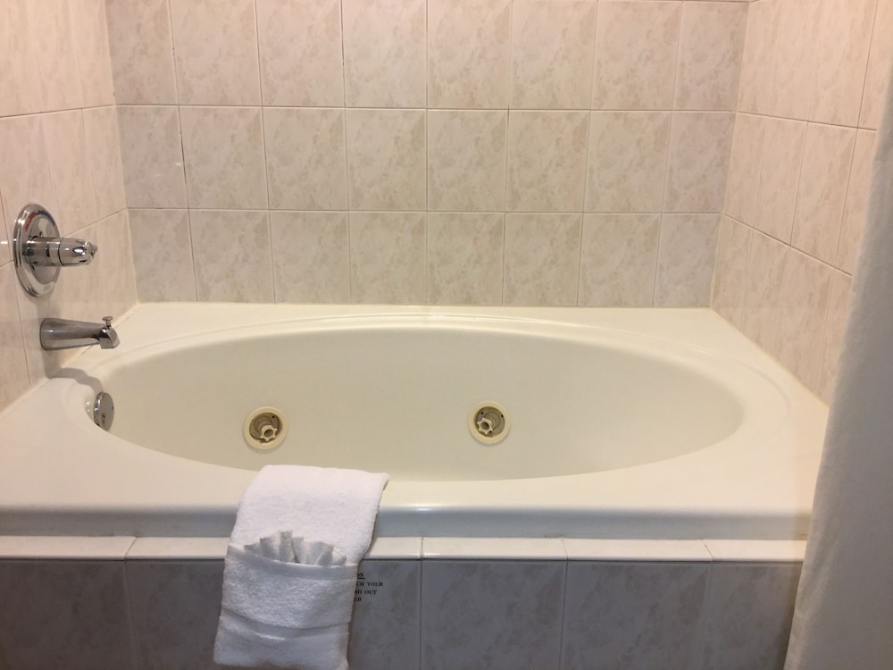 Americas Best Value Inn & Suites St. Louis St. Charles Inn - photo 21