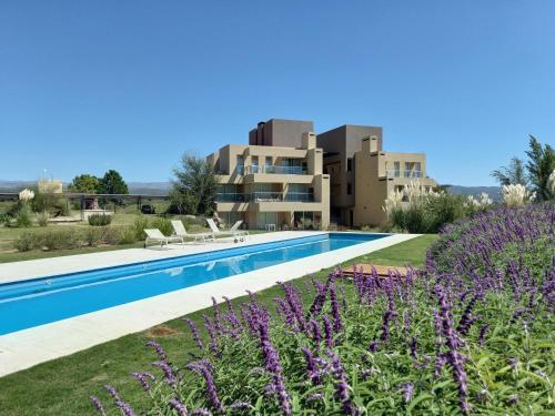 Apart Carlos Paz Golf Country Club — 4-Star Luxury Hotel in Villa Carlos Paz, Argentina