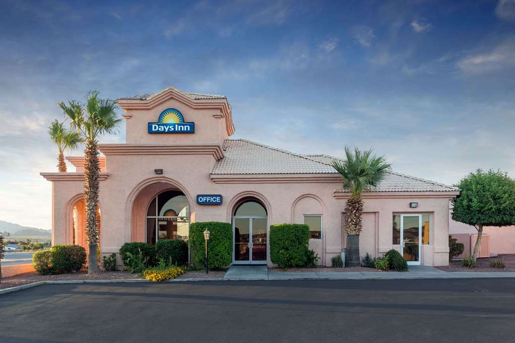 Days Inn by Wyndham Bullhead City - photo 2