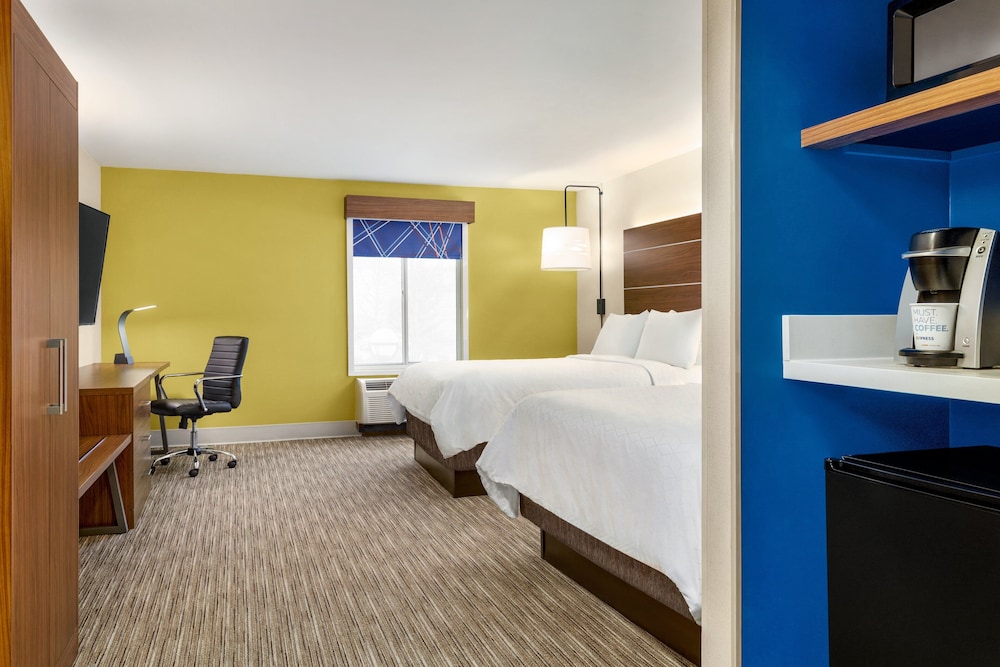 Holiday Inn Express & Suites Philadelphia Mt. Laurel by IHG - photo 17